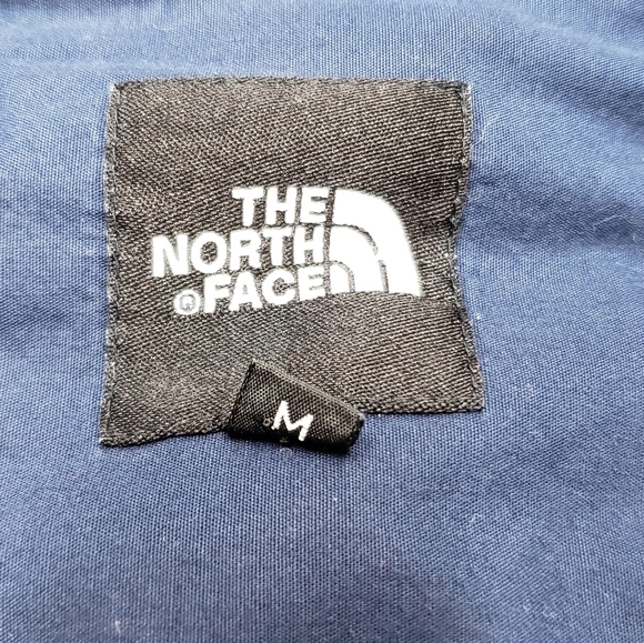 The North Face Woman's Plaid Button-Up Shirt Medium - Picture 9 of 14